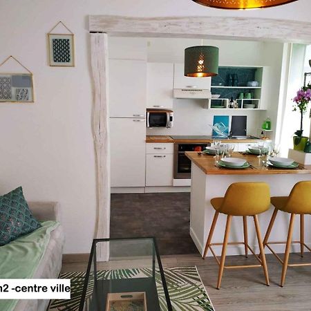 شقة 2 Min Walk From Train Station And Center Of تور المظهر الخارجي الصورة